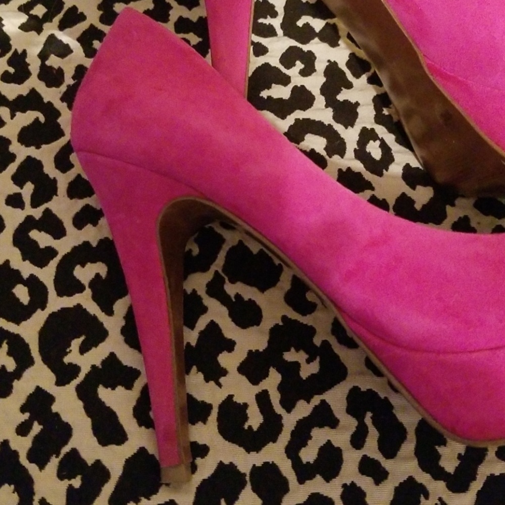 BCBGeneration Heels - Picture 4 of 5